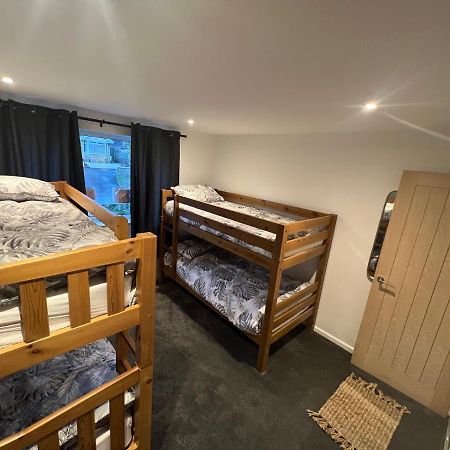 באת' House Sleeps 8. 2Bedrooms & Sofa Beds In Sitting Room מראה חיצוני תמונה
