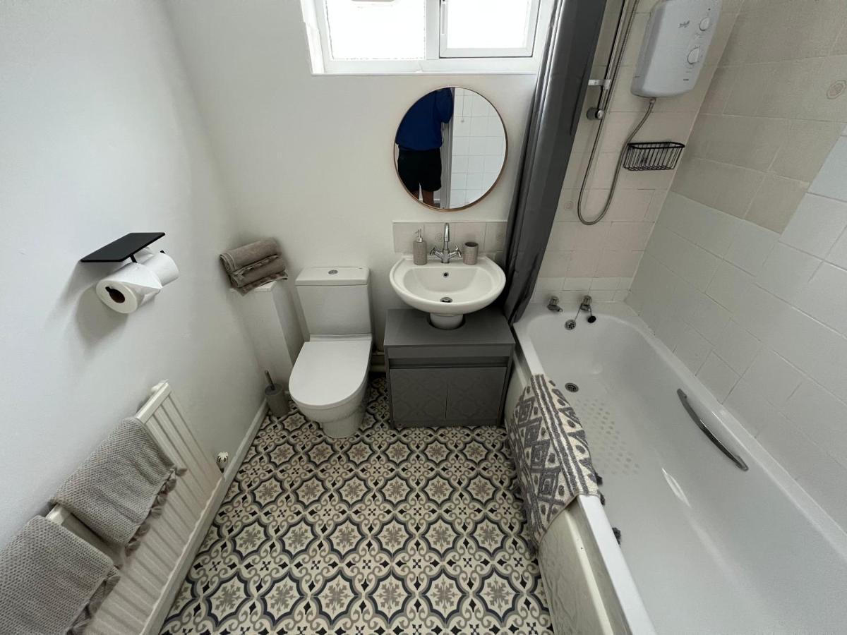 באת' House Sleeps 8. 2Bedrooms & Sofa Beds In Sitting Room מראה חיצוני תמונה