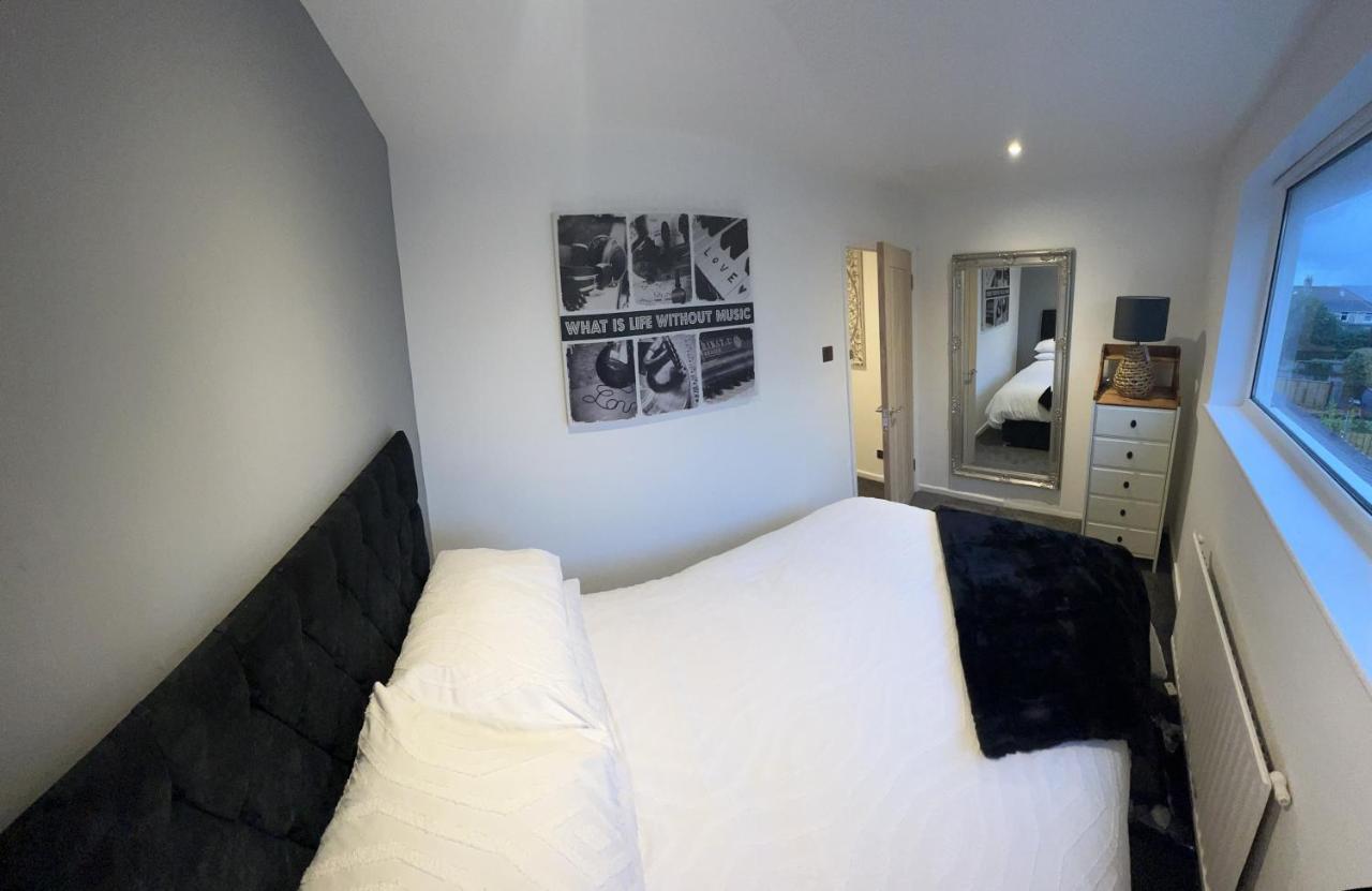 באת' House Sleeps 8. 2Bedrooms & Sofa Beds In Sitting Room מראה חיצוני תמונה